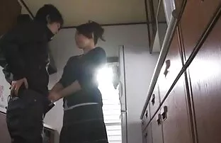 XXX Belleza tatuada bj video xxx en español latino y semen en la boca