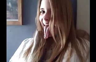 XXX hermanastro cauht hermanastra masturbarse porno movie latino y follarla