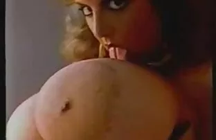 XXX Chicas hermosas y xxx español latino lindas escupen fetiche con olor (olor erótico)