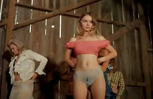 XXX MOM Hermosa Milf con enormes pelicula de sexo completa en español tetas falsas es follada duro
